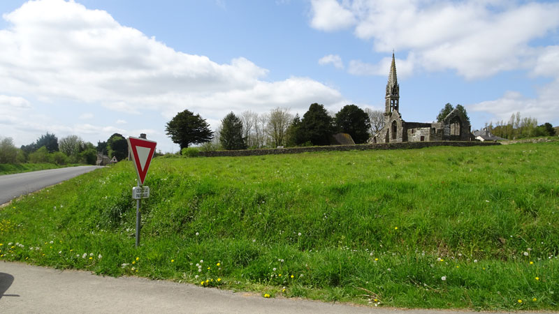 Pont-de-Buis-Lès-Quimerc'h : Eglise Saint-Pierre de Quimerc'h et enclos paroissial