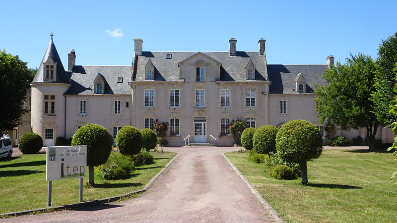 Baron-sur-Odon : Château de Tourmeauville 