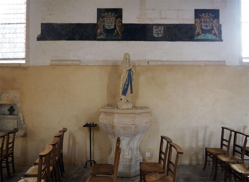 Chicheboville : Chapelle Notre-Dame de Béneauville - chaire à  prêcher et litre