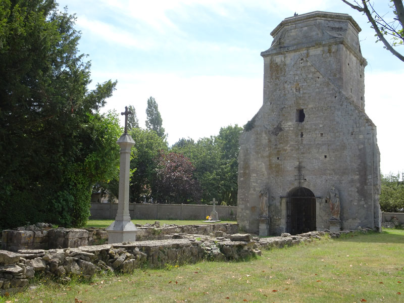Fontenay-le-Pesnel : Eglise Saint-Martin