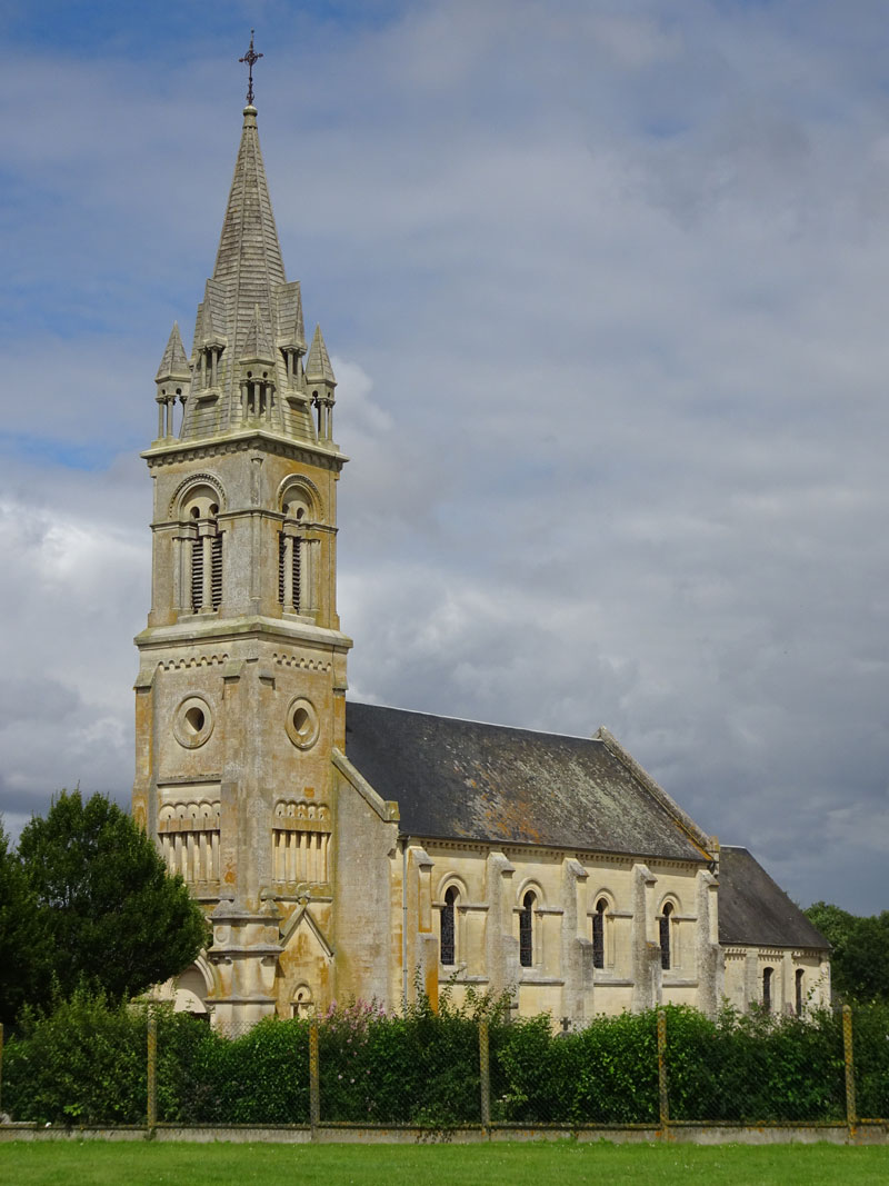 Fontenay-le-Pesnel : Eglise Saint-Aubin