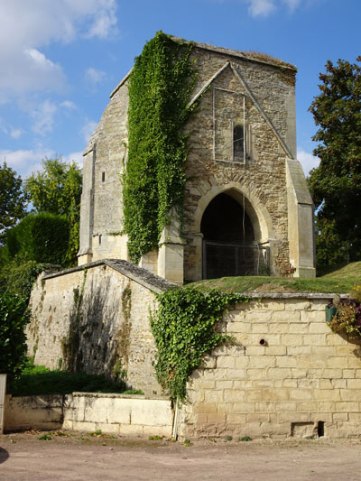 Vestiges de l’église Saint-Gerbold (Secqueville)