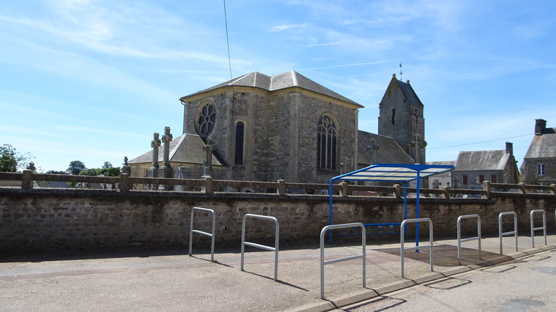 Le Mesnil-Auzouf : Eglise Saint-Christophe