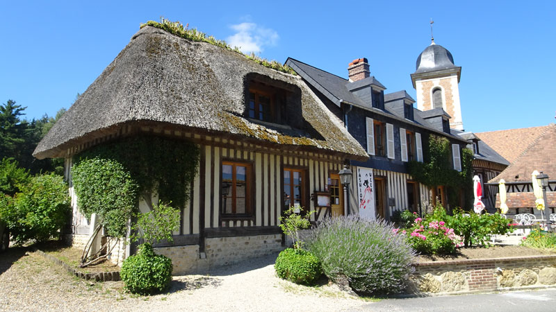Le Mesnil-sur-Blangy : Maison normande