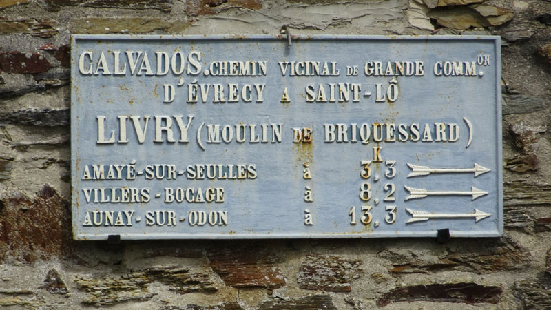 Livry : Panneau indicateur au moulin de Briquessard