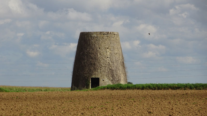 Martragny : "La Tour" (ancien moulin à vent)