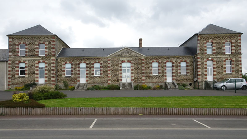Ondefontaine : Mairie / Ecole