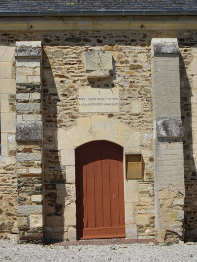 Orbois : Eglise Saint-Pierre - cadran solaire