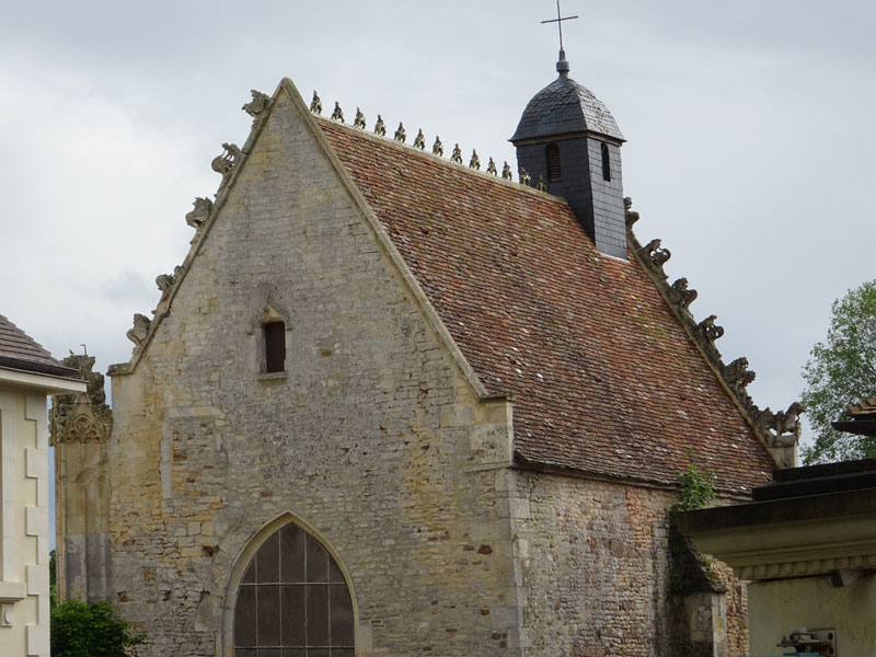 Ouilly-le-Tesson : Chapelle du château d'Assy