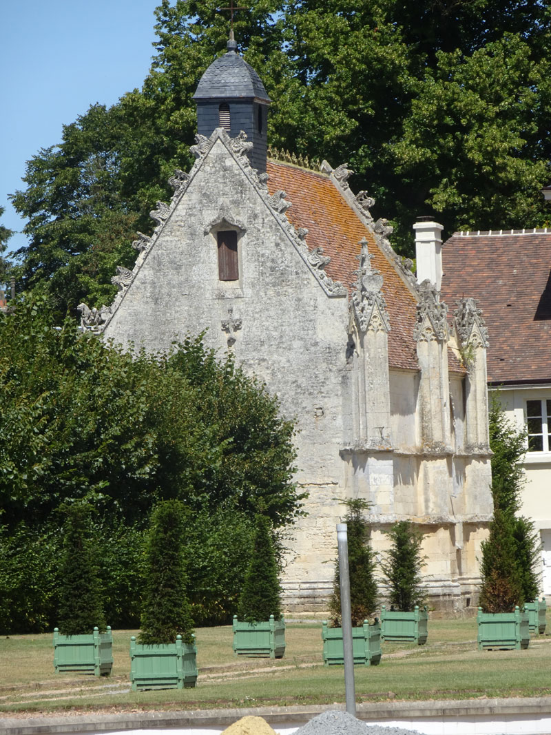Ouilly-le-Tesson : Chapelle du château d'Assy