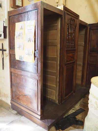 Placy : Eglise Saint-Firmin - confessionnal