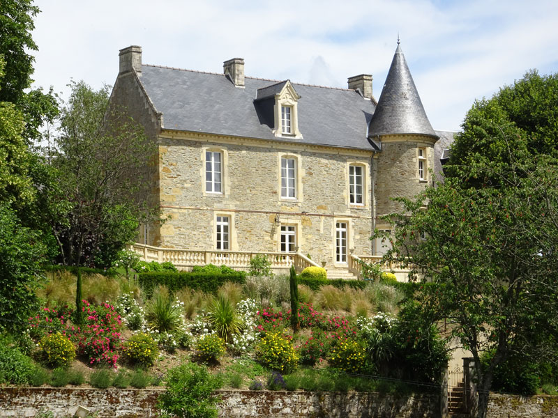Sainte-Honorine-du-Fay : Château de Flagy