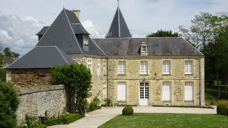 Sainte-Honorine-du-Fay : Château de Bretteville