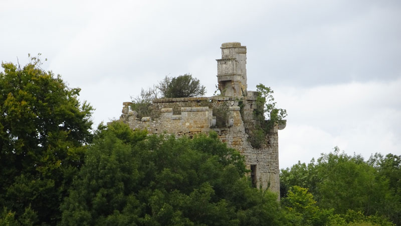 Tour du Château de Tournebu