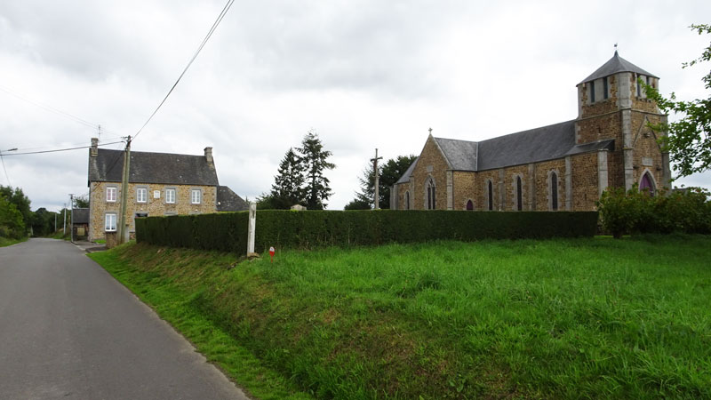 Le Mesnil-Ozenne : Ecole et Eglise