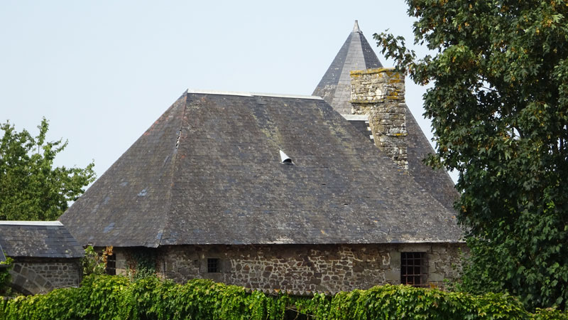 Saint-Louet-sur-Vire : Manoir de Bassenville
