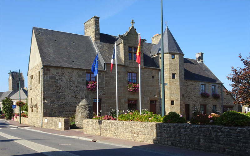 Saint-Martin-de-Landelles : Presbytère / Mairie