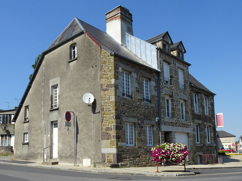 Tessy-sur-Vire : Maison dans le bourg