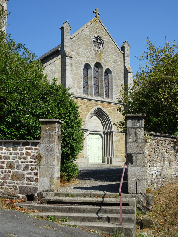 Tessy-sur-Vire : Eglise Saint-Pierre