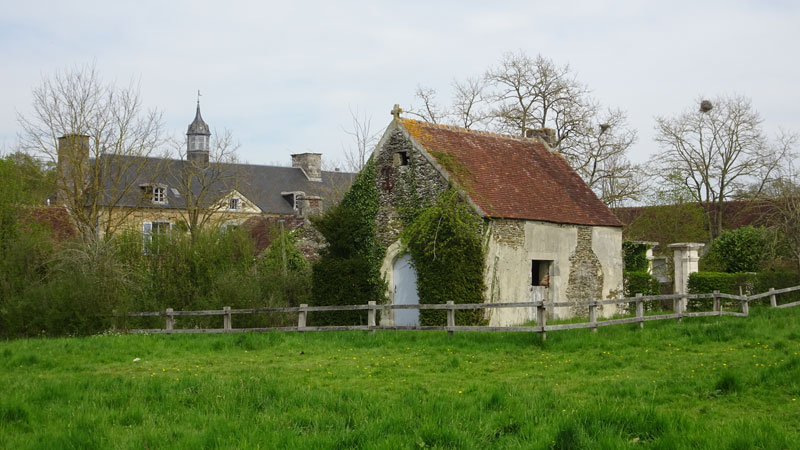 Boucé : Domaine de Cordey et chapelle
