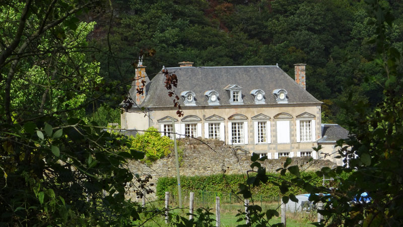 La Forêt-Auvray : Château