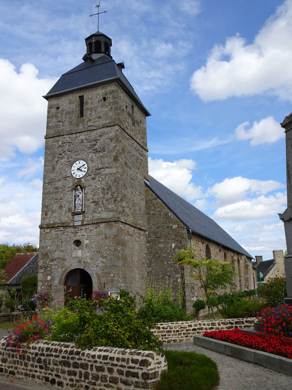La Forêt-Auvray : Eglise Saint-Pierre