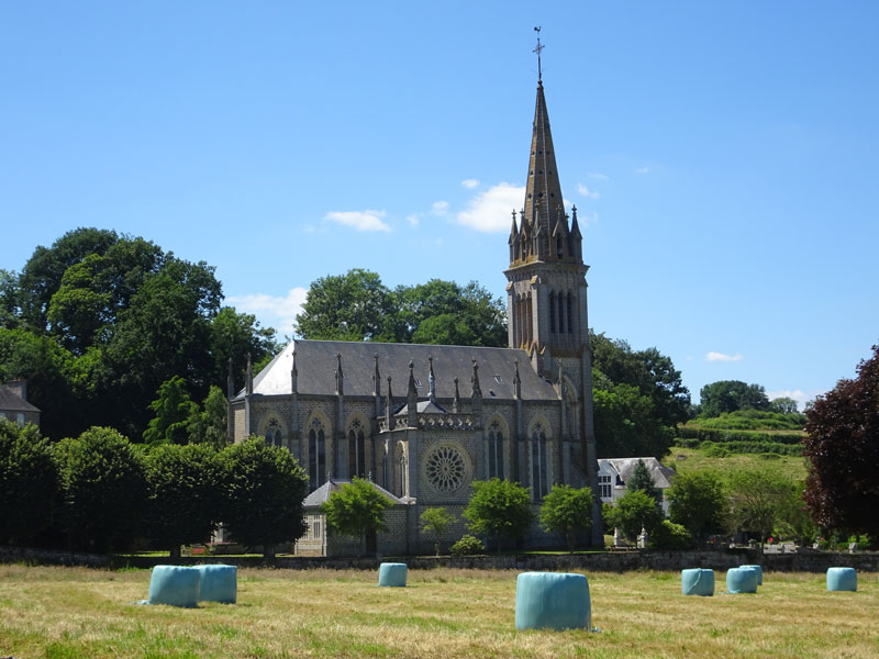 Les Tourailles : Basilique Notre-Dame-de-la-Recouvrance