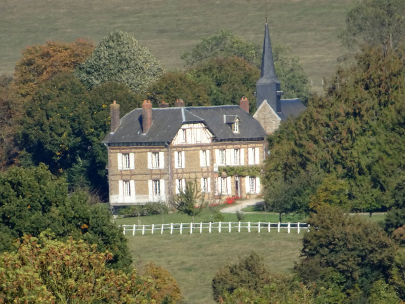 Lignères : Château et église