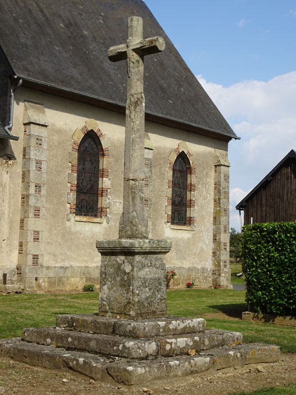 Monnai : Eglise Saint-Sauveur