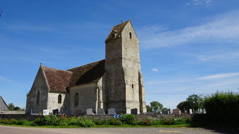 Neauphe-sur-Dive : Eglise Saint-Martin