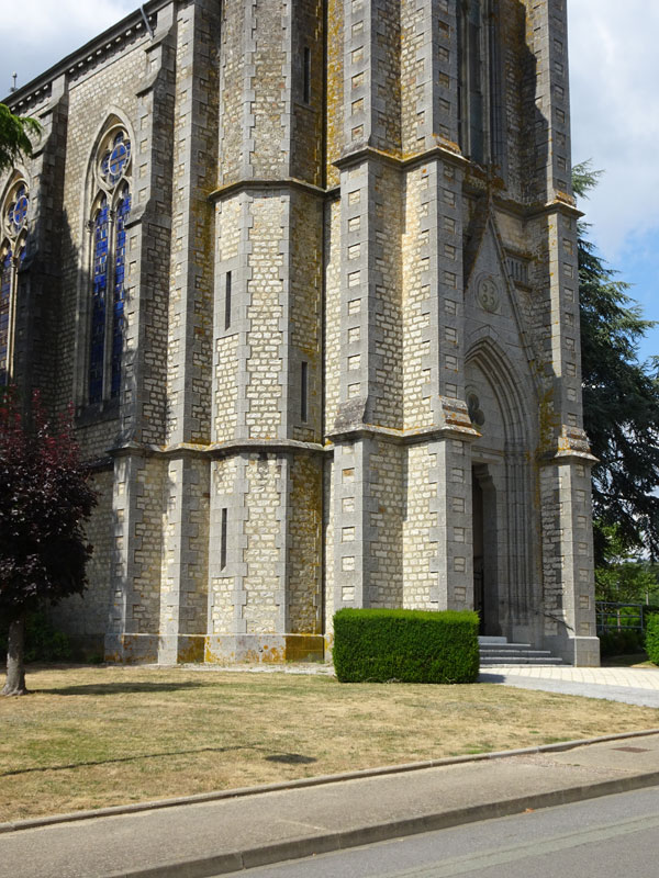 Perrou : Eglise Notre-Dame-de-l'Assomption