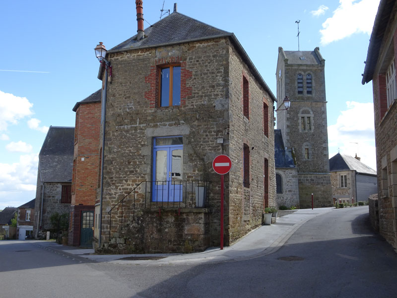 Saint-Ellier-les-Bois : Eglise Saint-Ellier