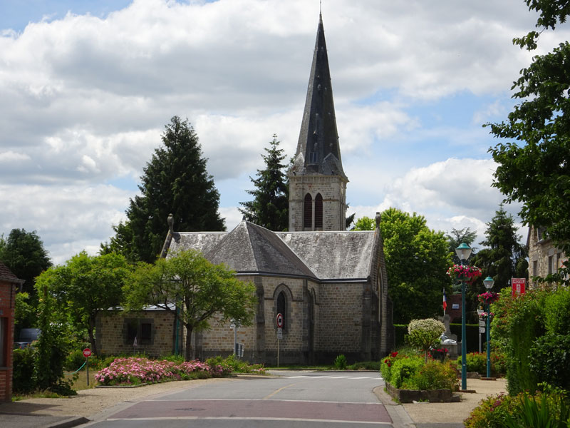 Saint-Michel-des-Andaines : Eglise Saint-Michel