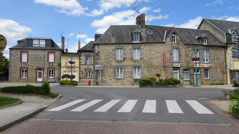 Saint-Michel-des-Andaines : Bourg