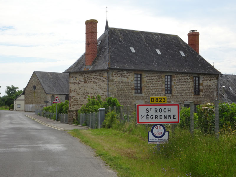 Saint-Roch-sur-Égrenne : Arrivée par D823