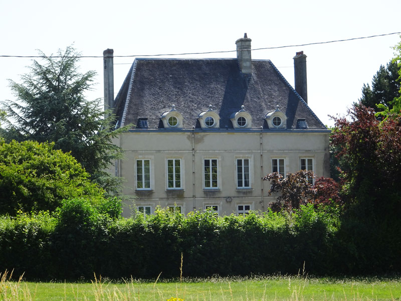 Sées - Hameau Saint-Laurent : Château de Fontaineriant