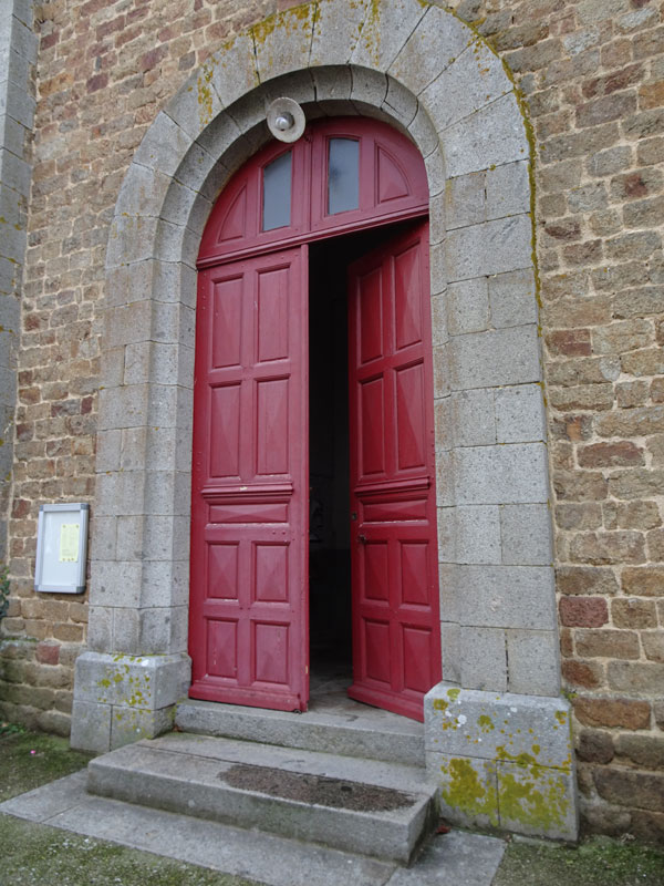 Ségrie-Fontaine : Eglise Sainte-Anne