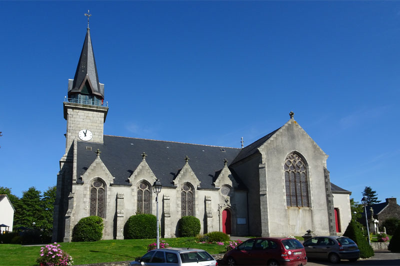 Saint-Goazec : Eglise Saint-Pierre