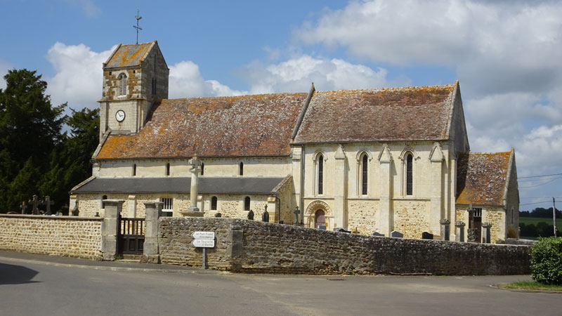 Acqueville (Calvados) : Eglise Saint-Aubin