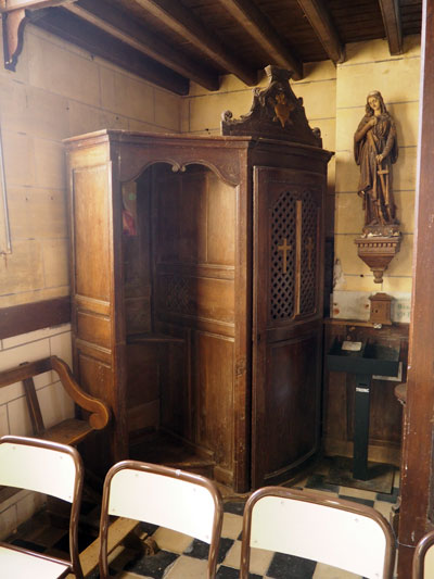 Annebault : Eglise Saint-Rémy - confessionnal