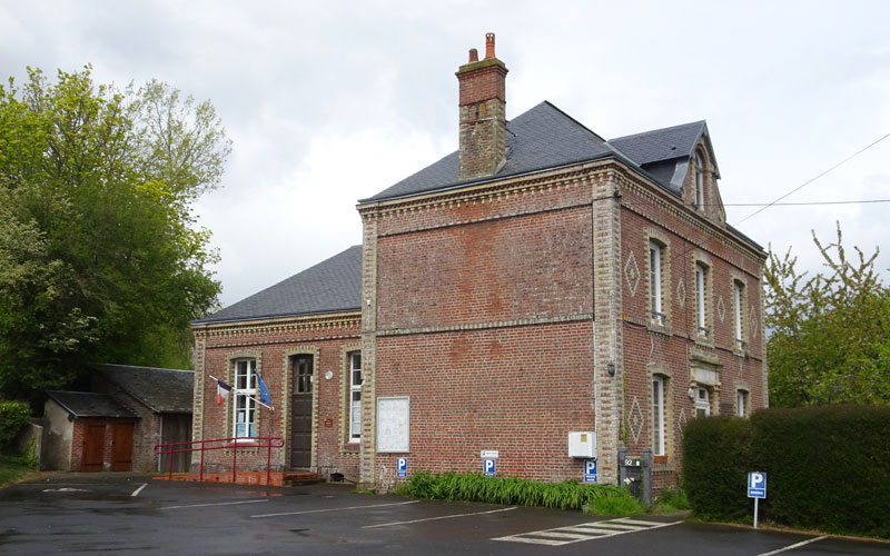 Beaufour-Druval : Mairie / Ecole