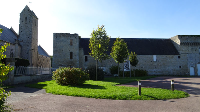 Canchy : Eglise et château