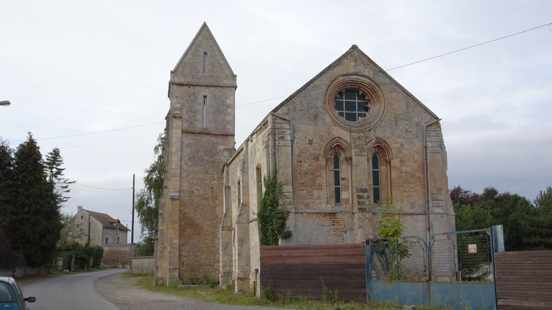 Estrées-la-Campagne : Eglise du Quesnay