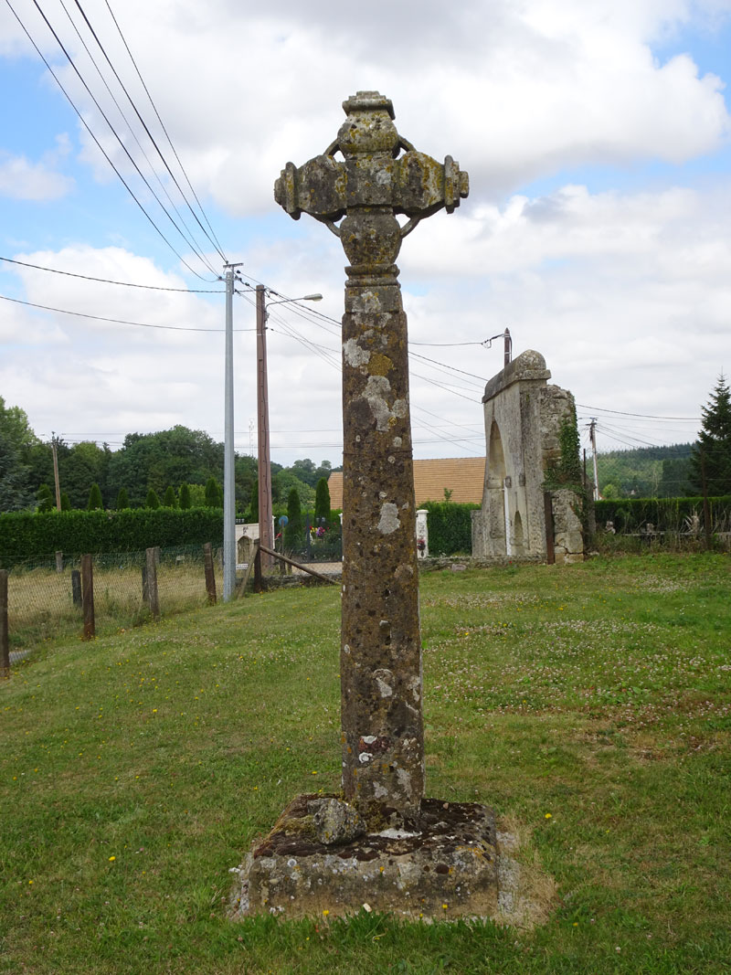Fontaine-Halbout : Croix de cimetière