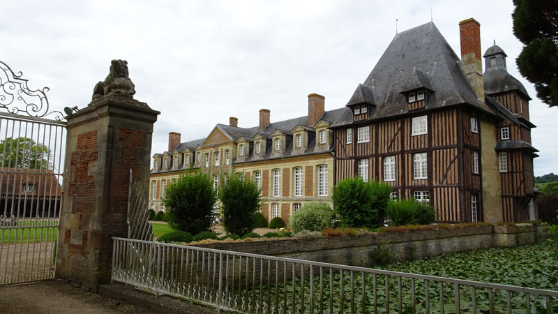 Grandchamp-le-Château