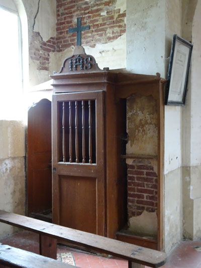 Le Theil-en-Auge : Eglise Saint-Pierre - confessionnal