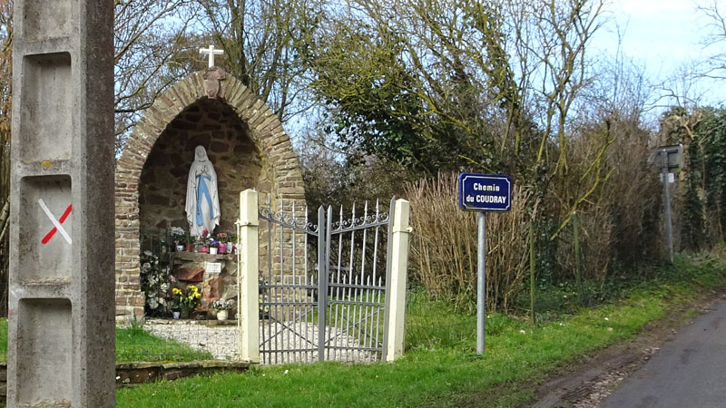 May-sur-Orne : Vierge du Val de May