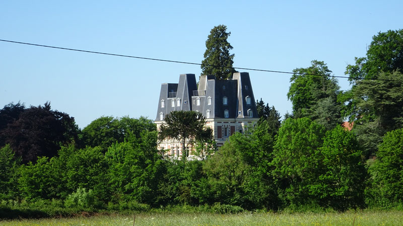 Meulles : Château de Montfort