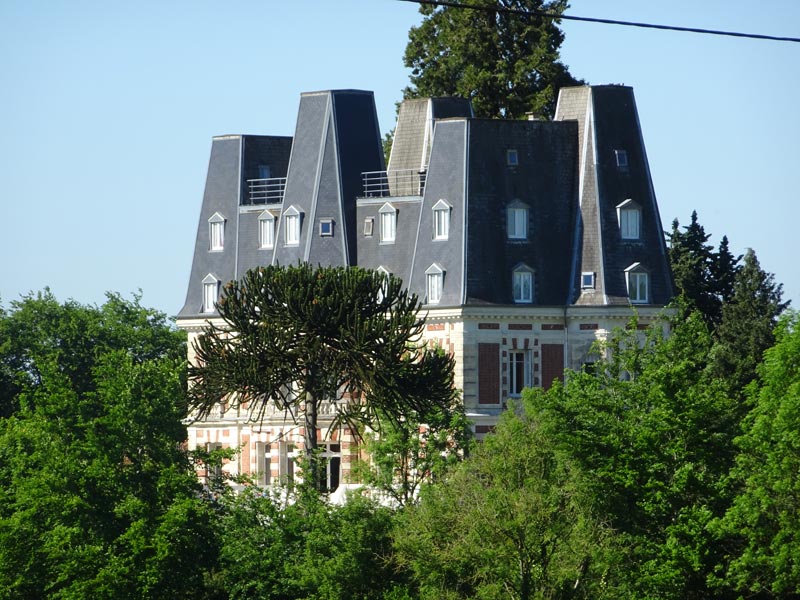 Meulles : Château de Montfort