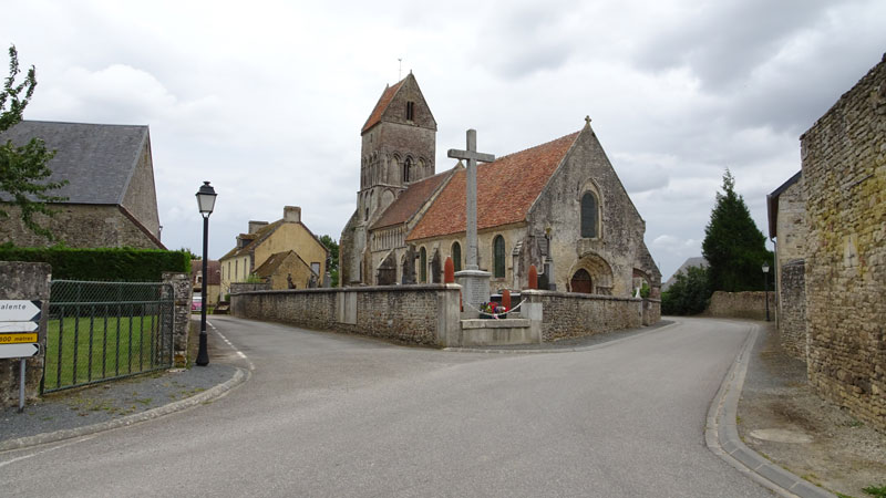 Noron-l'Abbaye : Eglise Saint Cyr et Sainte-Julitte